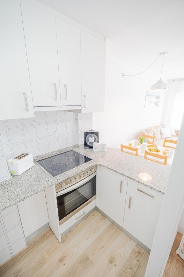 Apartamento Familiar Leomar サロウ エクステリア 写真